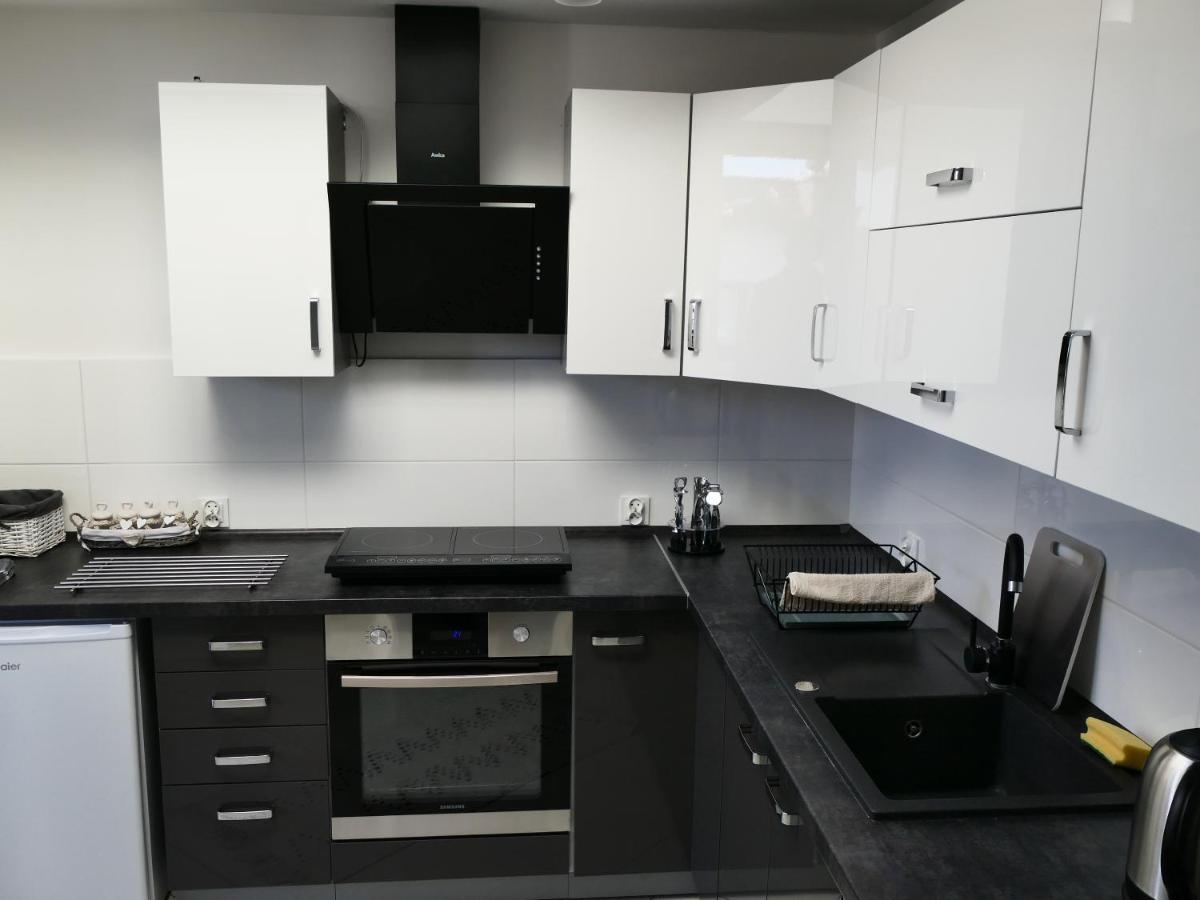Just Apartment *